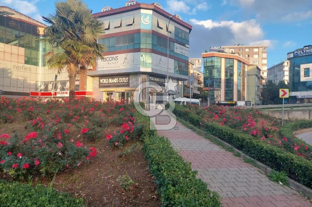 ÇEKMEKÖY MİMARSİNAN MAHALLESİNDE SATILIK KİRACILI PLAZA