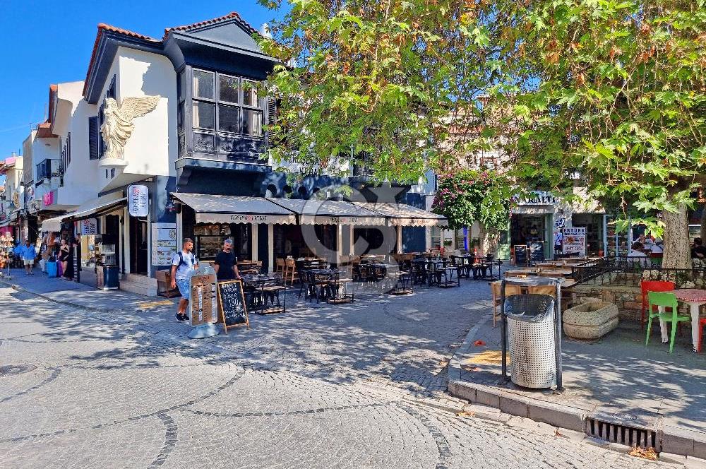 Çeşme Çarşıda, Merkezi Konumda, 17 Odalı, Fırsat, Satılık Butik Otel