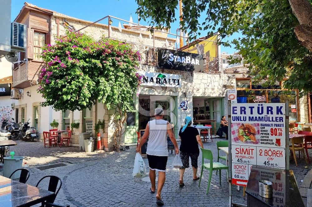 Çeşme Çarşıda, Merkezi Konumda, 17 Odalı, Fırsat, Satılık Butik Otel