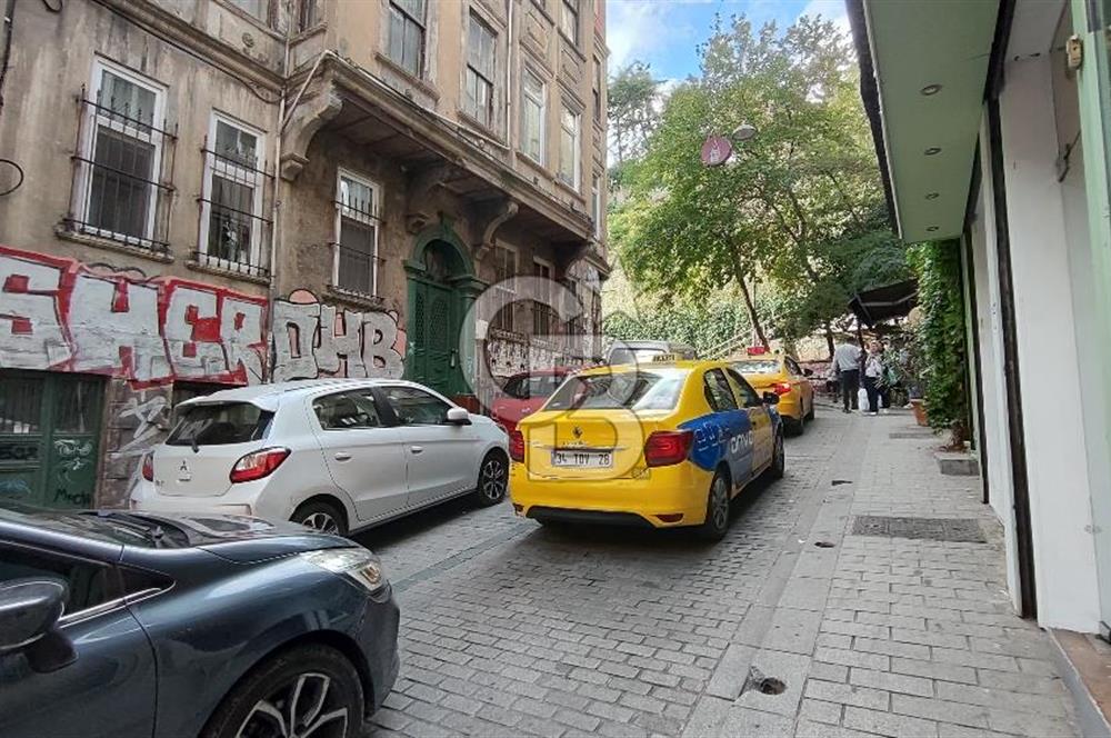 BEYOĞLU - FİRUZAĞA’DA  DEVREN SATILIK CAFE