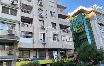 BOSTANLI'DA DENİZE YÜRÜME MESAFEDE TADİLATLI 2+1 SATILIK DAİRE