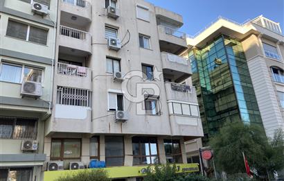 BOSTANLI'DA DENİZE YÜRÜME MESAFEDE TADİLATLI 2+1 SATILIK DAİRE