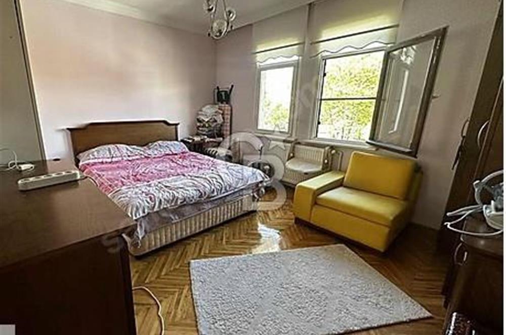 KAVACIK SUBAYEVLERİNDE PARKA KOMŞU 3+1 GENİŞ SATILIK DAİRE