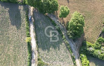 Gelibolu Cumalı Köyünde Deniz Manzaralı İmar sınırında Satılık Tarla