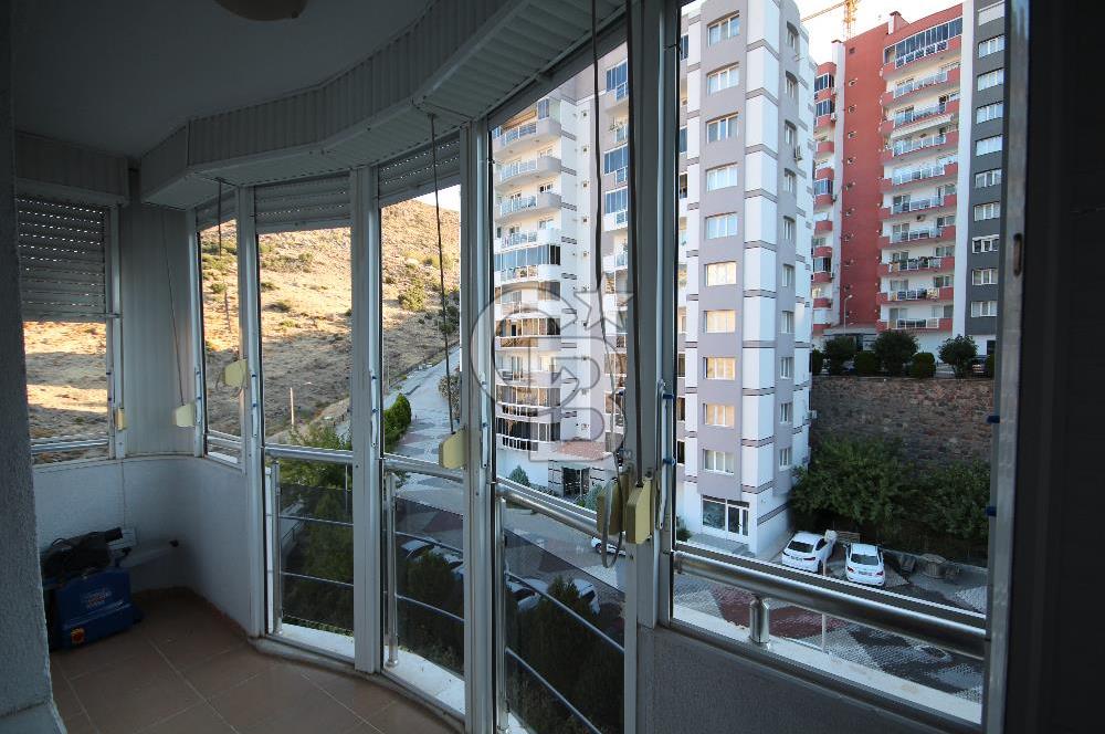 DENİZ MANZARALI, ARA KAT, ÇİFT CEPHE-BALKON, EBEVEYN BANYOLU