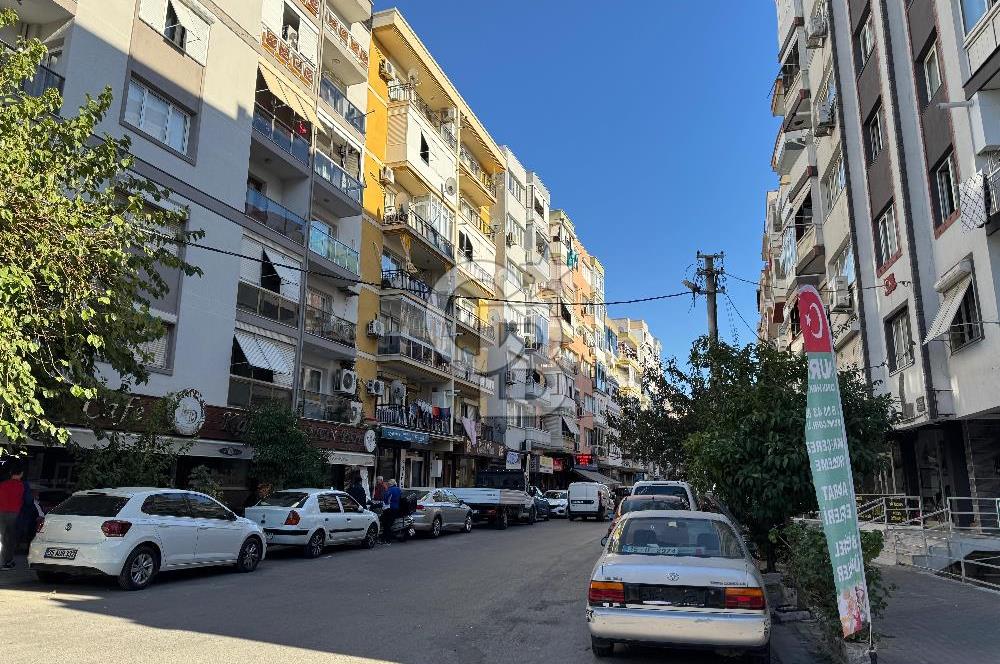 İzmir Yeşilyurt Ordu  Caddesinde Devren Kiralık Kadın kuaförü