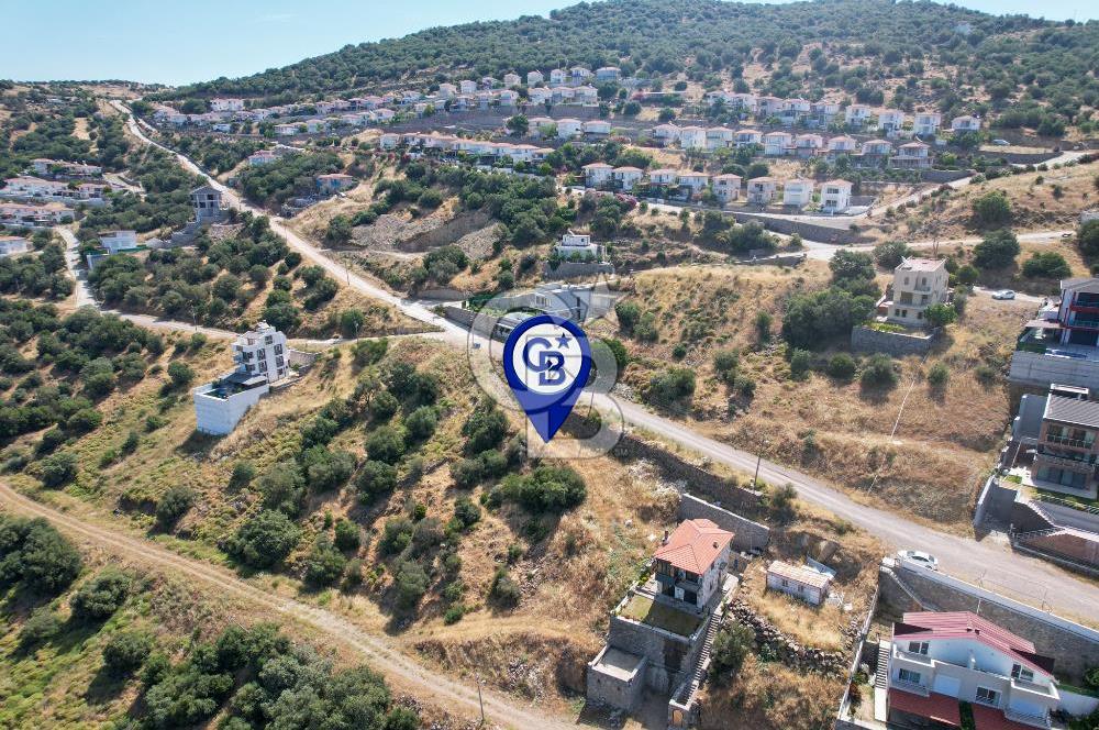 ÇANDARLI'DA HARİKA DENİZ MANZARALI SATILIK 335 M2 ARSA