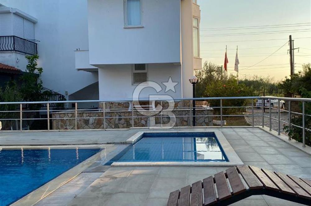 İzmir Dikili Kabakum da Denize Yakın Konumda Satılık Yazlık Villa