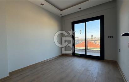 GAZİEMİR SARNIÇ MERKEZDE KİRALIK 4+1 143 M2 SIFIR LÜKS VİLLA