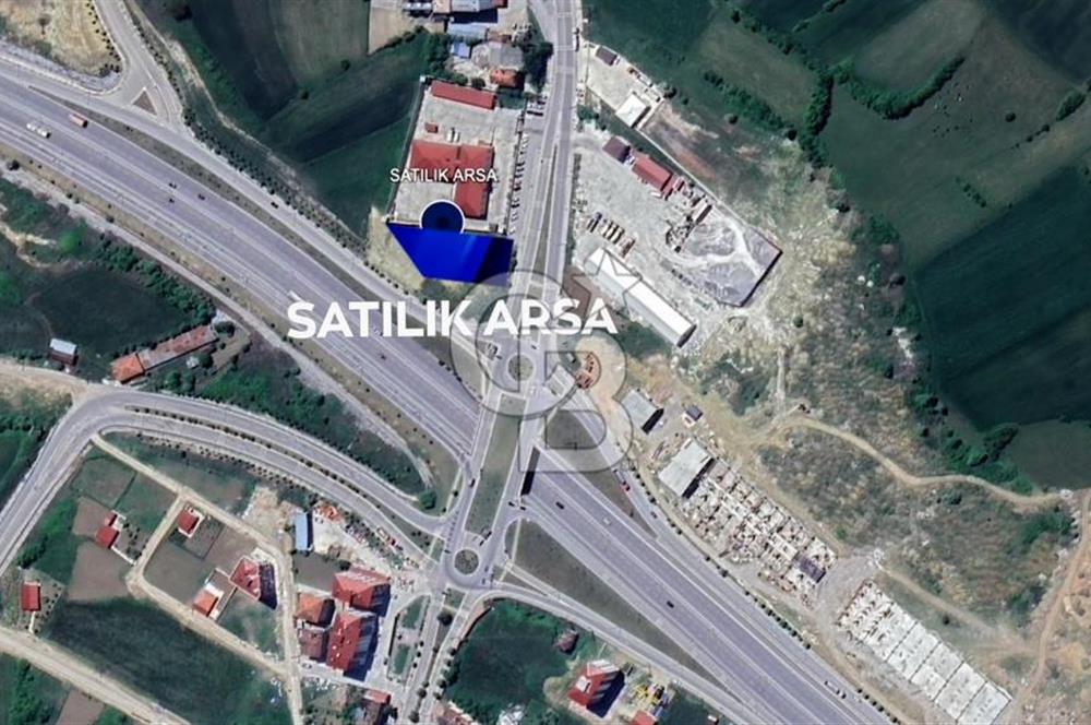 SAMSUN'UN KAVAK İLÇESİNDE SATILIK TİCARİ KONUT İMARLI ARSA 