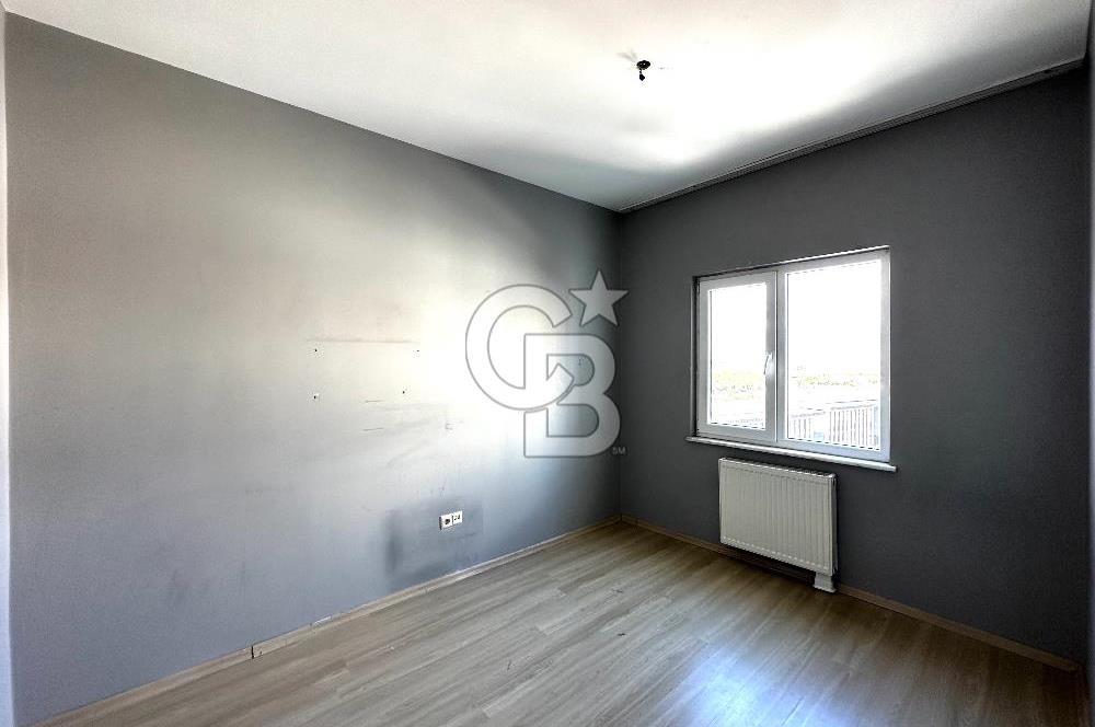 VADİTEPE 4. BÖLGE B KAPISI SATILIK BOŞ DAİRE