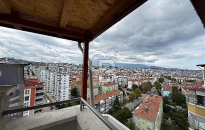 Ataşehir Sitesinde Geniş Teraslı Daire