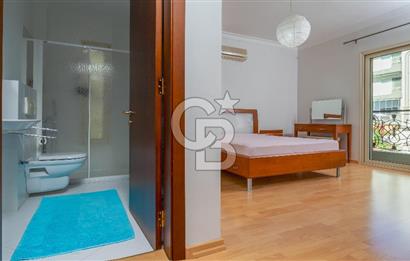 Bornova Evka 3 Merkezi Konumda Satılık 8+2 Villa