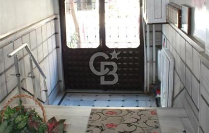 Cihangir Meydan da Cadde üzeri Cift Cepheli Satılık 3+1 Daire