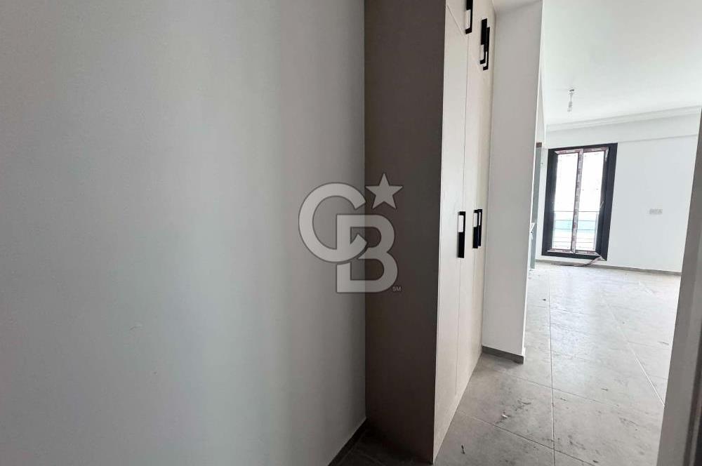 Kıbrıs Girne Alsancak ta Havuzlu Sitede Satılık 1+1 Bahçe Katı Daire