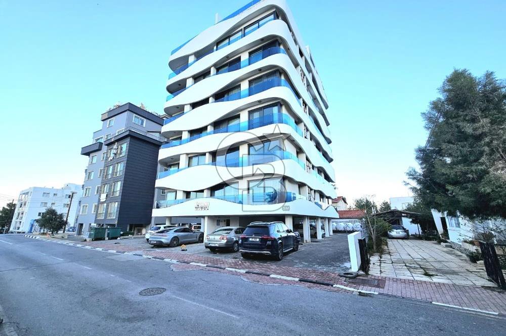 KKTC Girne Merkezde Çarşının İçinde Deniz Manzaralı Satılık 2+1 Eşyalı Daire