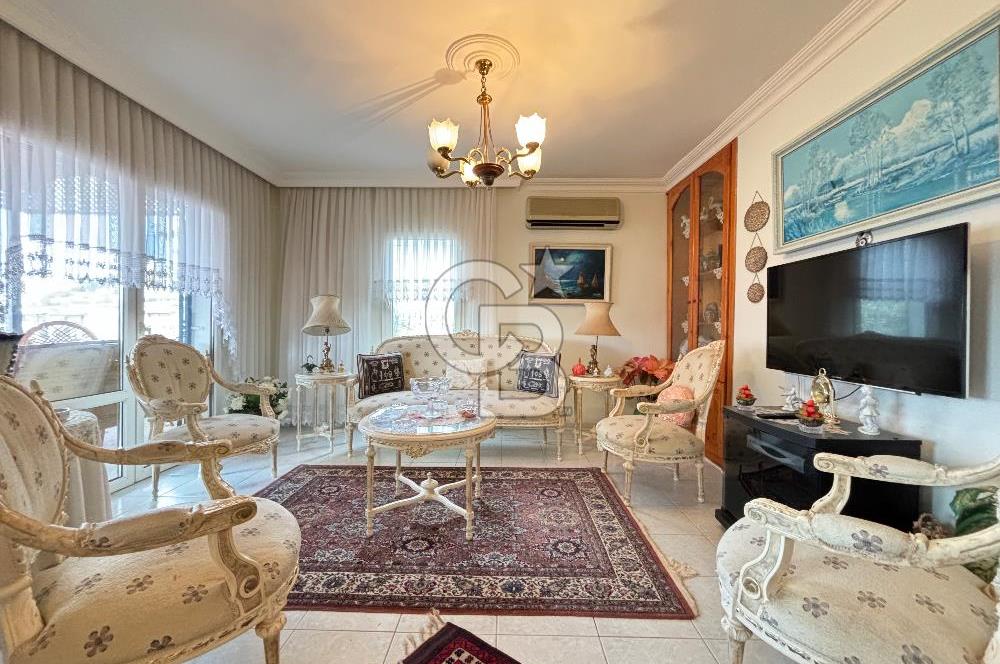 Bodrum Umurca Kale ve Deniz Manzaralı Satılık 5+2 Villa