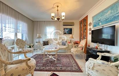 Bodrum Umurca Kale ve Deniz Manzaralı Satılık 5+2 Villa