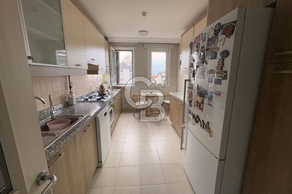 Kozyatağı Baytur Sitesinde 3+1 10. Katta 110 m² Satılık Daire