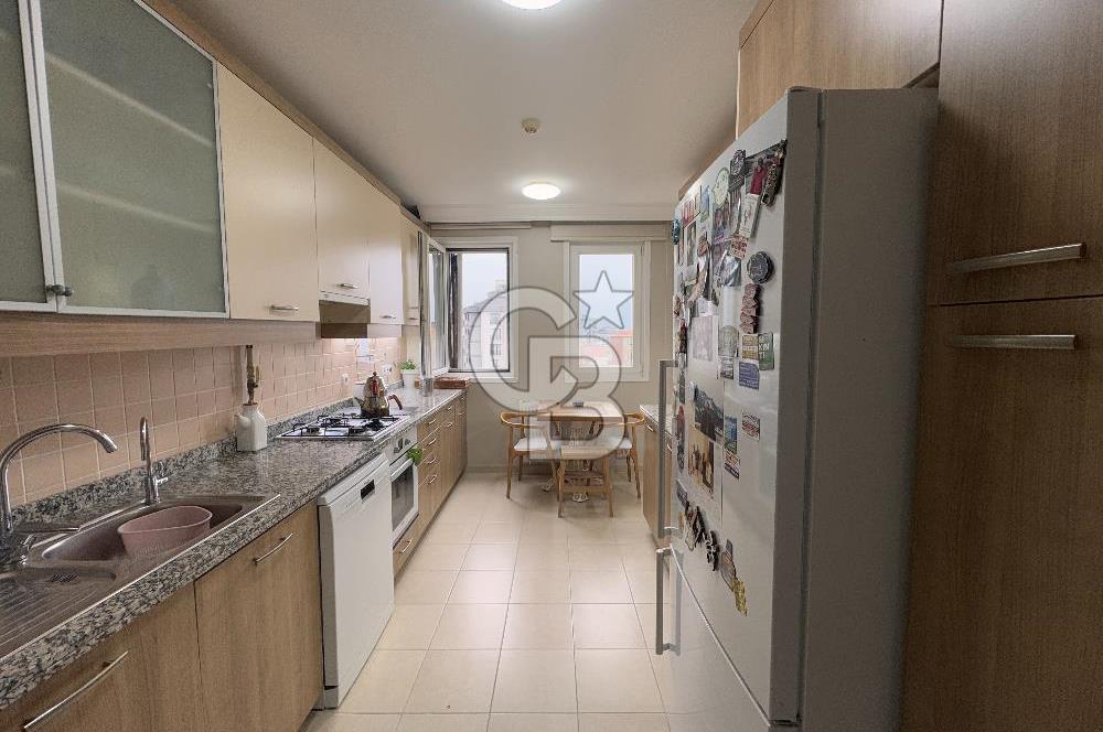 Kozyatağı Baytur Sitesinde 3+1 10. Katta 110 m² Satılık Daire