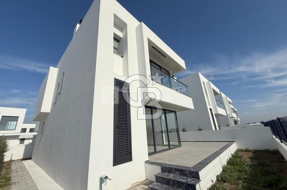 Lefkoşa Gönyeli Bölgesinde Türk Koçanlı Modern Tasarım 3+1 Satılık Villa