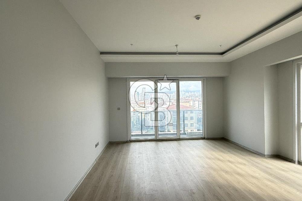 Kartal Karlıktepe de Royal Garden Sitesi nde Satılık 2 + 1 Daire