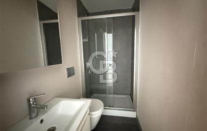 Kartal Karlıktepe de Royal Garden Sitesi nde Satılık 2 + 1 Daire