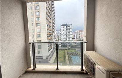 Kartal Karlıktepe de Royal Garden Sitesi nde Satılık 2 + 1 Daire