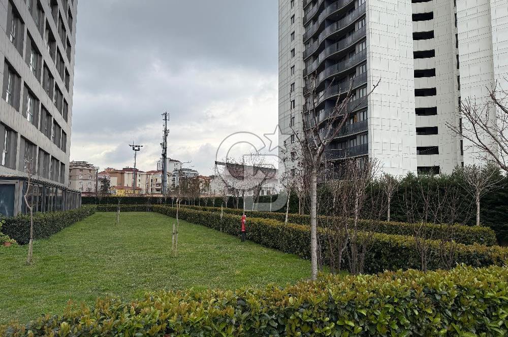 Kartal Karlıktepe de Royal Garden Sitesi nde Satılık 2 + 1 Daire