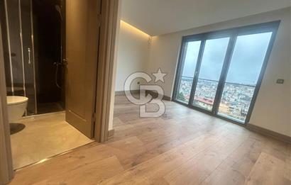 Çengelköy'de boğaz manzaralı, balkonlu 4+1 165 m2 lüks daire