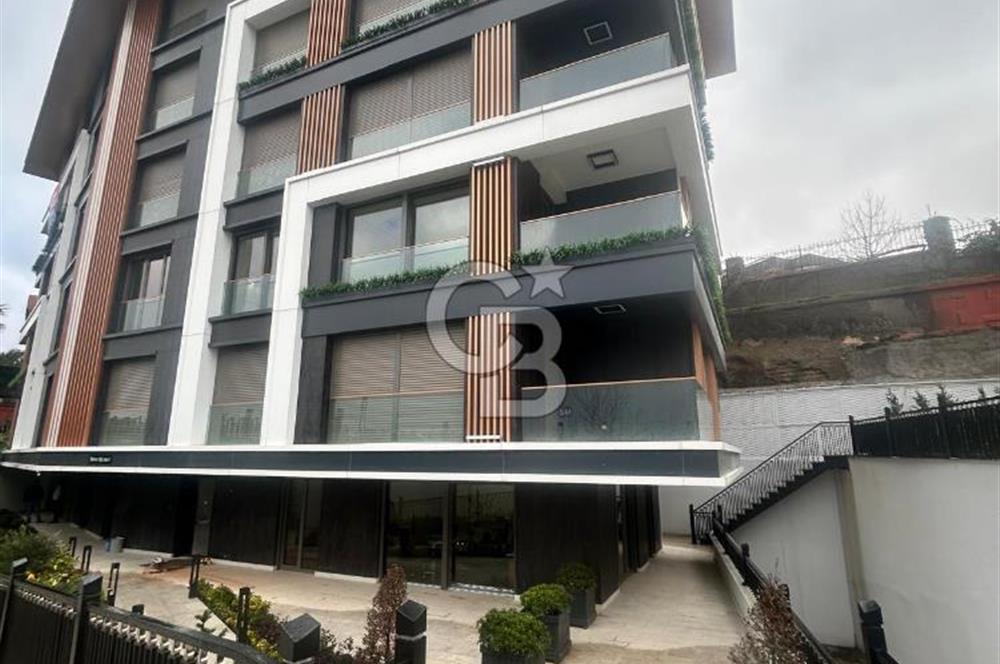 Çengelköy'de boğaz manzaralı, balkonlu 4+1 165 m2 lüks daire