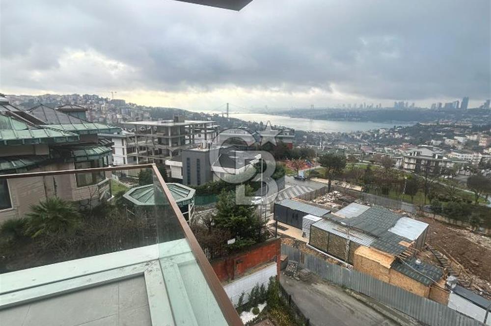 Çengelköy'de boğaz manzaralı, balkonlu 4+1 165 m2 lüks daire