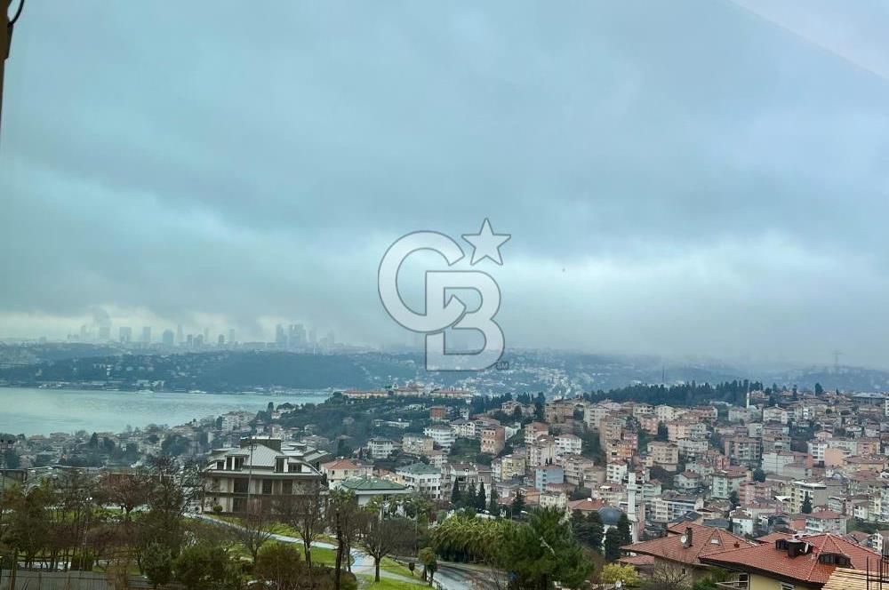 Çengelköy'de boğaz manzaralı, balkonlu 4+1 165 m2 lüks daire