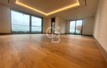 Çengelköy'de boğaz manzaralı, balkonlu 4+1 165 m2 lüks daire