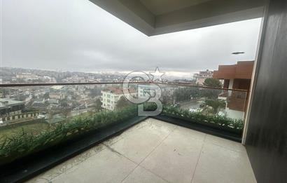 Çengelköy'de boğaz manzaralı, balkonlu 4+1 165 m2 lüks daire