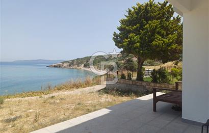  Karaburun Mordoğan da Denize Sıfır Satılık Müstakil Villa