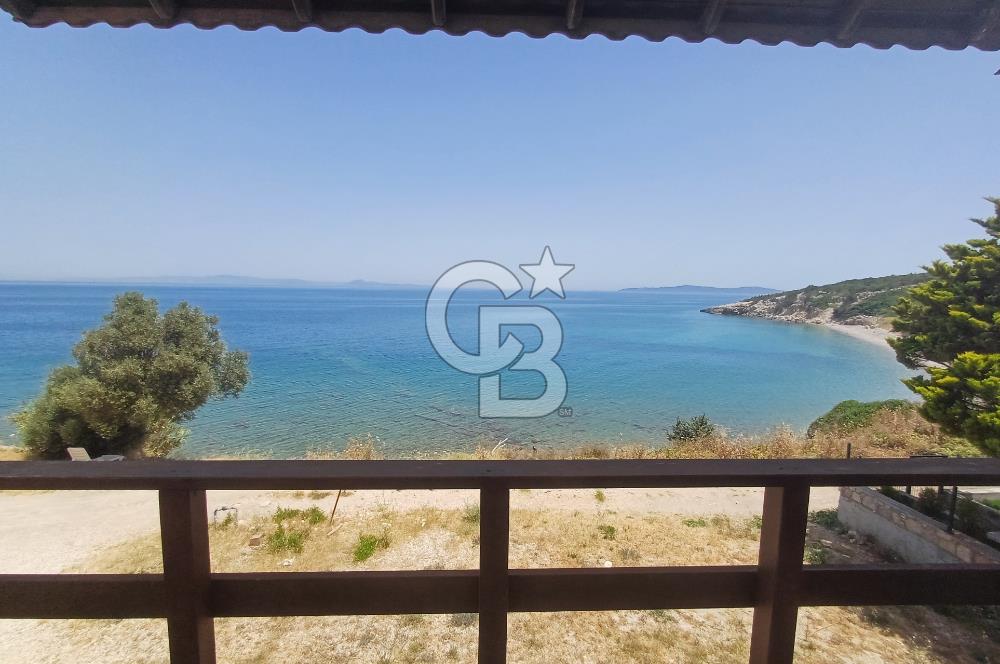  Karaburun Mordoğan da Denize Sıfır Satılık Müstakil Villa