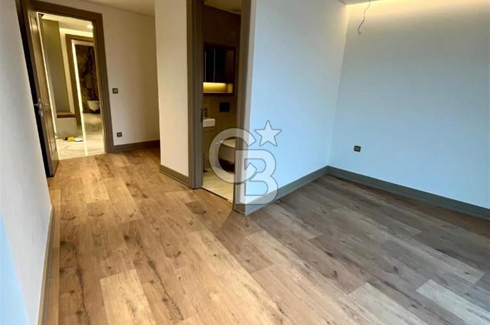 Çengelköy'de boğaza nazır 165 m2 balkonlu lüks daire