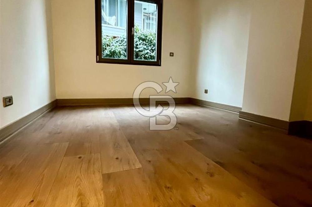 Çengelköy'de boğaza nazır 165 m2 balkonlu lüks daire