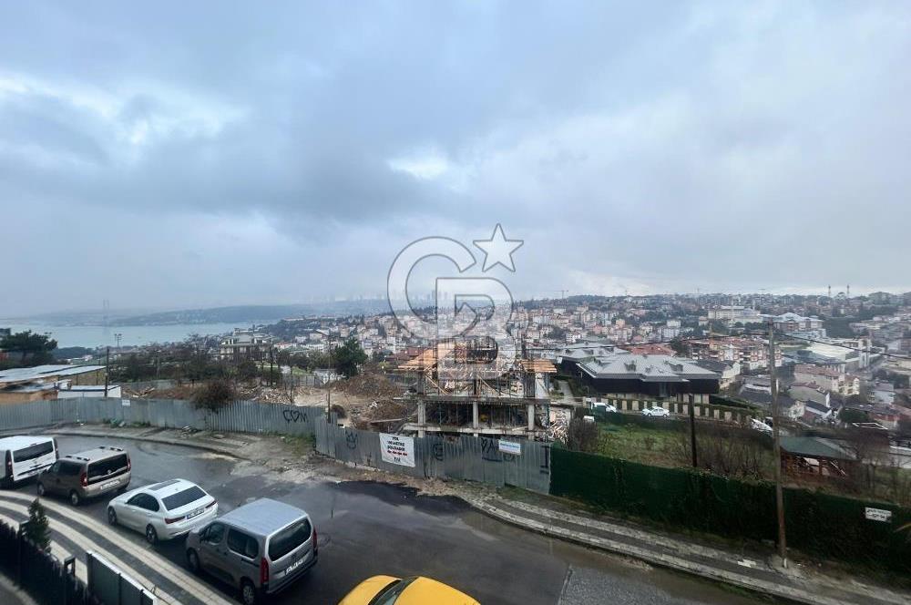 Çengelköy'de boğaza nazır 165 m2 balkonlu lüks daire