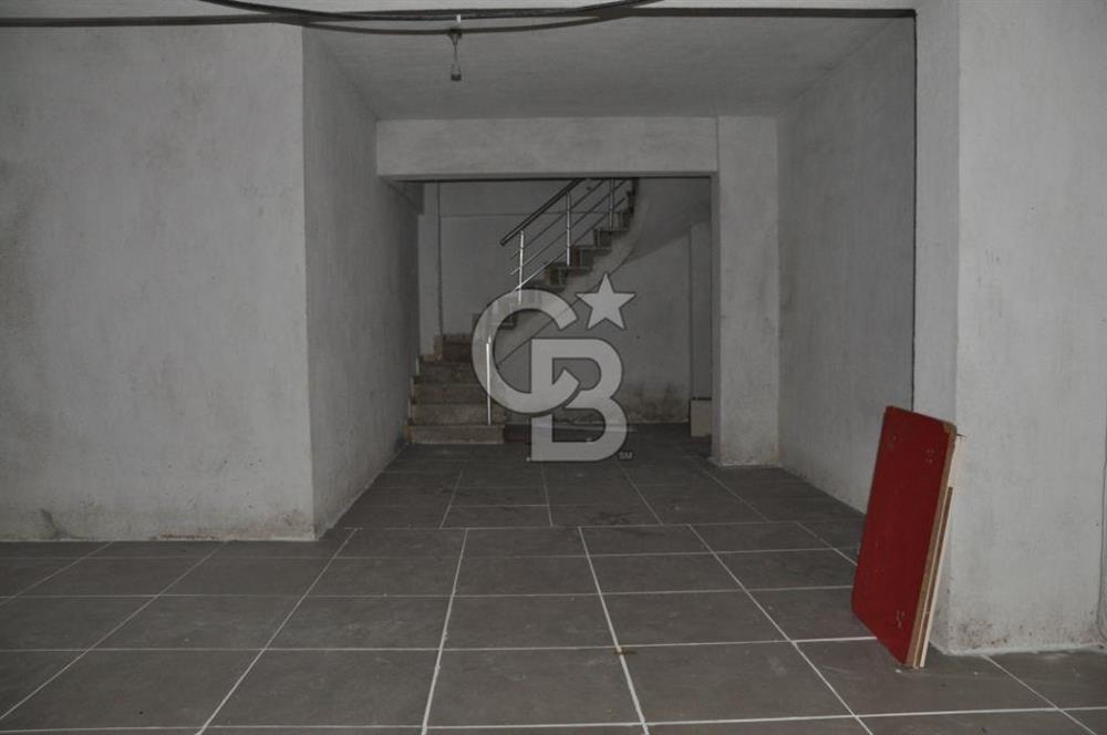 Karaman Salı Pazarı Yakını Geniş Kiralık Dükkan