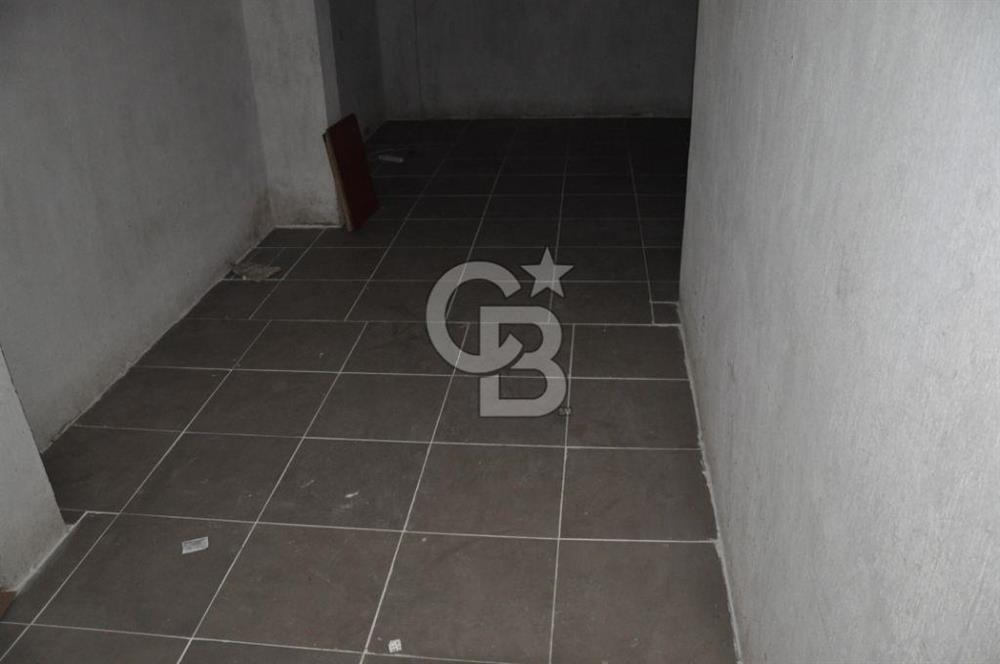 Karaman Salı Pazarı Yakını Geniş Kiralık Dükkan