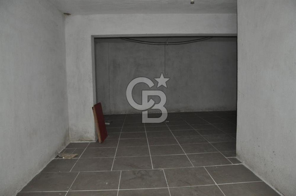 Karaman Salı Pazarı Yakını Geniş Kiralık Dükkan