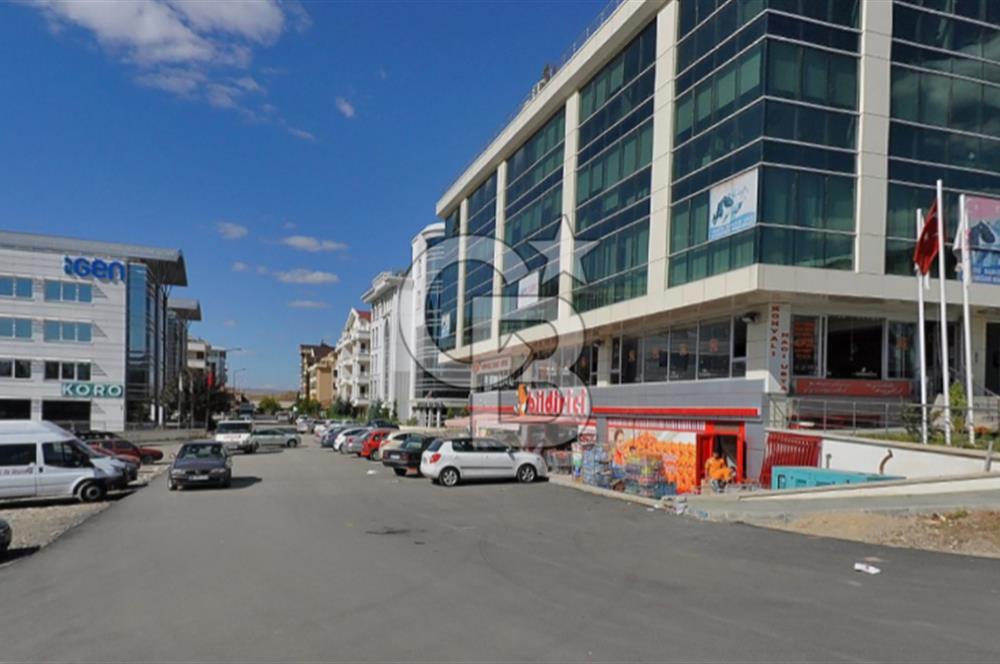 Mustafa Kemal Mahallesi'nde 3.650 M² Toplam Kullanım Alanı Olan Satılık Bina