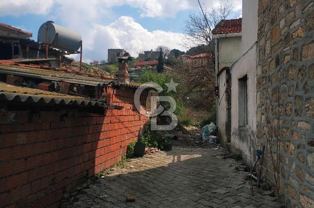 Kozbeyli Köy İçi, İçinde Kargir  Ev Ve Damı Bulunan Kiralık Kupon Arsa