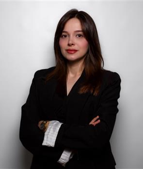 Lavinya Adayolu