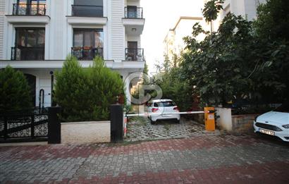 MALTEPE NİN İNCİSİ YALIDA DENİZ MANZARALI GÜNEY DUBLEX