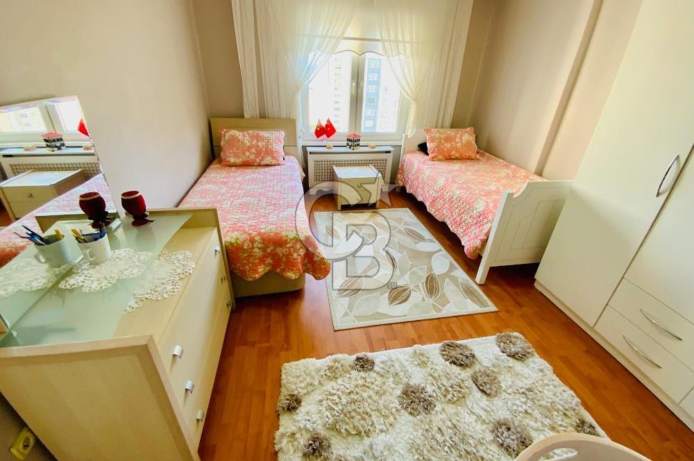Beylikdüzü Adnan Kahveci Mah. Tadilatlı 185 m2 Satılık 3+1 Daire