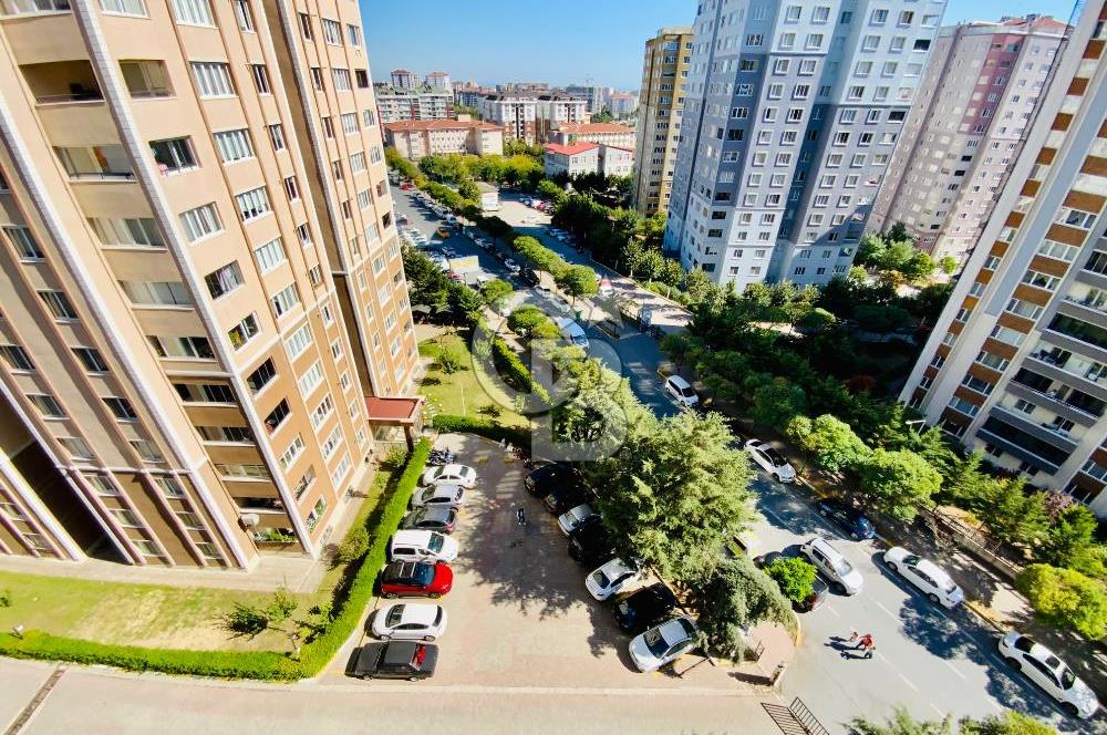 Beylikdüzü Adnan Kahveci Mah. Tadilatlı 185 m2 Satılık 3+1 Daire