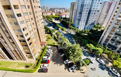 Beylikdüzü Adnan Kahveci Mah. Tadilatlı 185 m2 Satılık 3+1 Daire